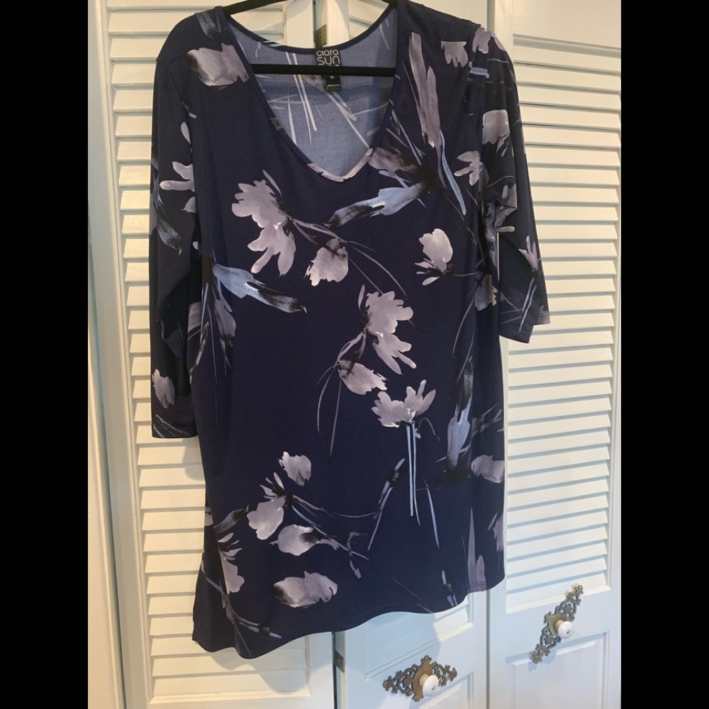 Floral Navy tunic. Clara Sun Woo. Travels great.